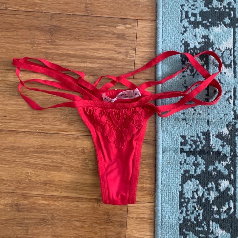 For Love and Lemons Ruby Appliqué Set - Picture 9 of 15
